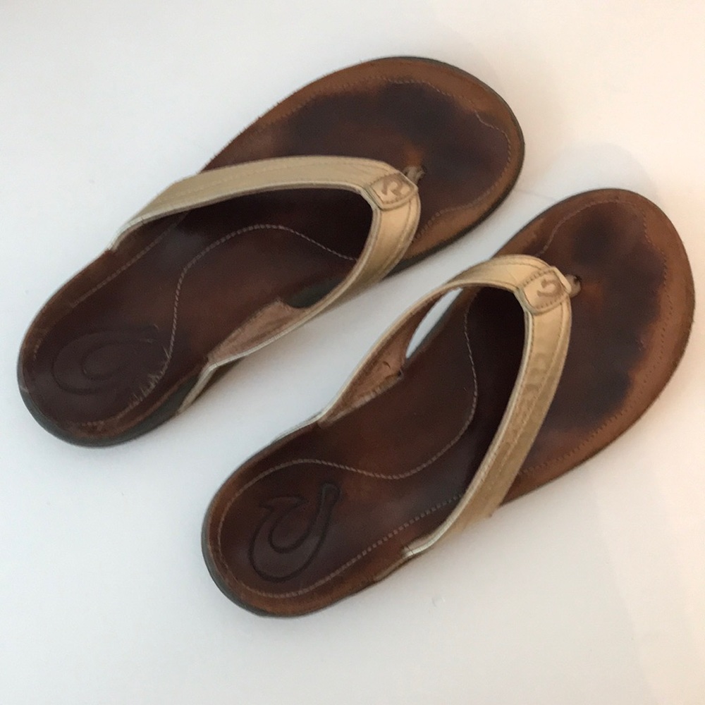 Olukai Flip flops